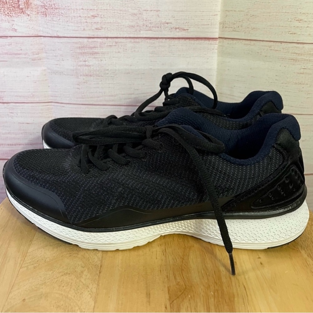 Fila Navy Blue Black Memory Foam Sneakers Size 8